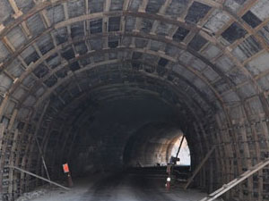 En çok kapanan yola tünel