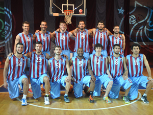 Fırtına Aliağa'ya patladı