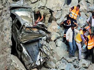 Kaza yapan araç PKK'ya...