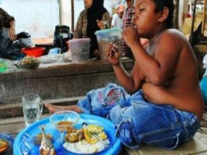 Sigarayı bıraktı ama başı belada