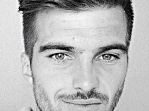 Sahanın ortasında hayatını kaybetti!