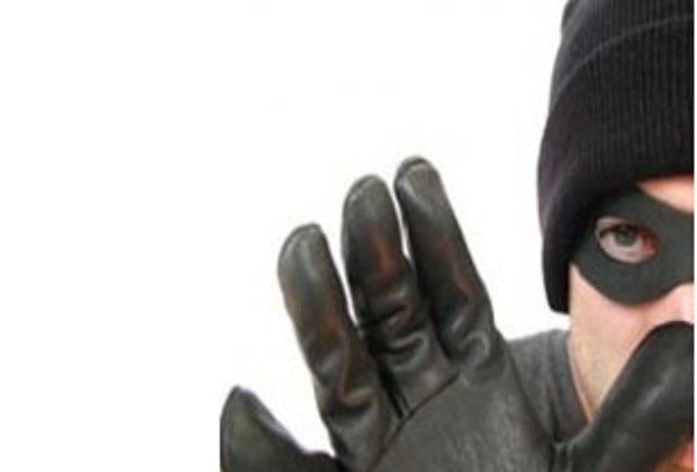 Bebek arabasından cüzdan hırsızlığı