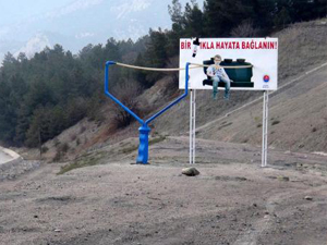 Üç boyutlu emniyet kemeri uyarısı