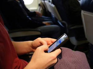 Uçakta cep telefonuna özgürlük geliyor