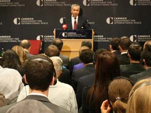 Arınç: Siyaseti bırakıyorum, keşke...