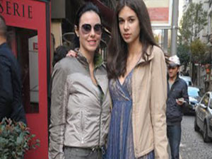 Annesini gölgede bıraktı