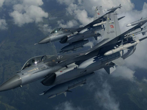 Türk savaş uçağına füze tacizi