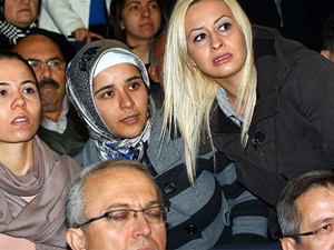 (MEB), 96 alanda 750 öğretmen kadrosuna yapacağı atamalar için başvuru süresi yarın sona erecek. 25.11.2013