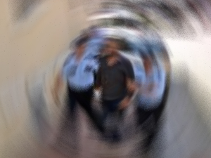 Trabzon'da alkollü genç polisten kaçarken...