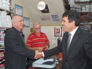 Taşın altına gövdemizi koyacağız