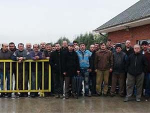 İşçilere izin verip fabrikayı boşalttılar