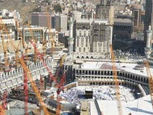 Kabe inşaatı çöktü