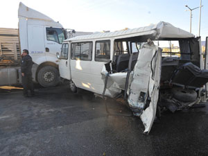 İşçi servisini biçen tır şöförü tutuklandı