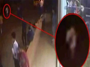 Adliye binasına saldırı kamerada