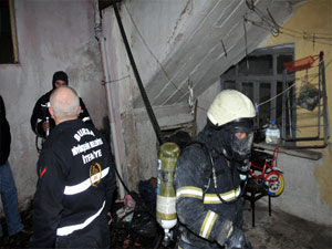 Baba ile kızı yangında can verdi