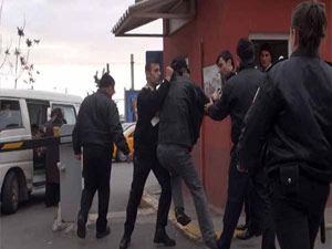 Doktorla tartıştı, hastaneyi birbirine kattı