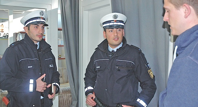 Gençlere polis olun çağrısı