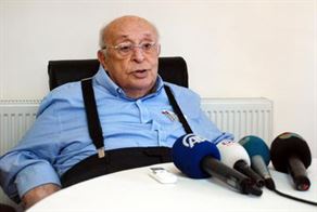 Süleyman Demirel hastanede