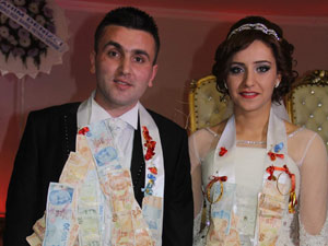 Kültür farklılığı evlenmelerine engel olmadı