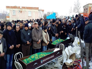 Kazada ölen 2 kardeş toprağa verildi