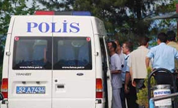 Yanan araçtaki cesedin sırrı