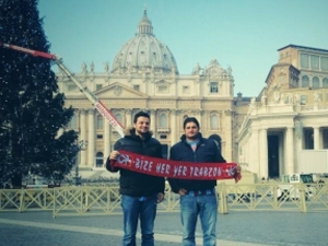 Taraftardan Vatikan'da eylem!