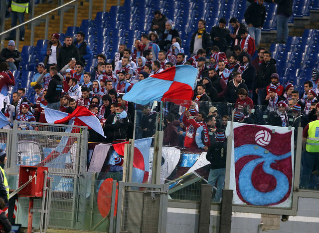 Taraftar Roma'ya akın etti