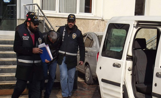 Telefon dolandırıcılarının ele başı yakalandı