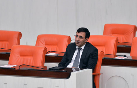 Meclis'te neden yalnız kaldı