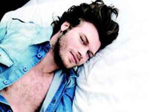 Kıvanç Tatlıtuğ ölümden döndü!