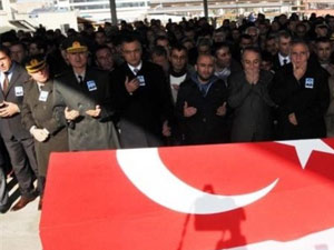 Şehit polis gözyaşlarıyla toprağa verildi