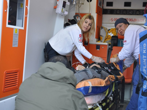 Başına tek kurşun sıkarak...