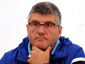 Akçay İstanbul'da ilk peşinde