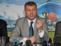 Saral: Millet ayakkabı kutularıyla uğraşırken...