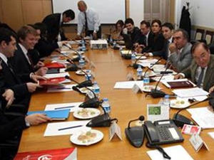 Anayasa Uzlaşma Komisyonu feshedildi