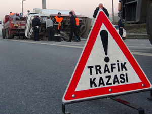 Muğla'da iki minibüs çarpıştı: 13 yaralı