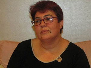 Başbakan'a ayakkabı kutusu salladı sonra ise...