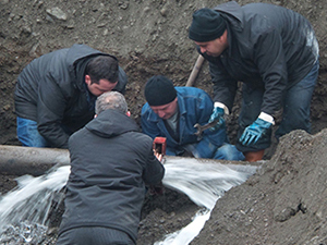 NATO boru hattı delindi !