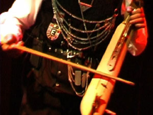 İşitme engellilerin horon aşkı: DUYMADAN...