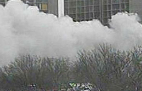 Patlamada 10'un üzerinde yaralı var!