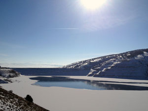 Karadeniz'de bu ne soğuk? Baraj buz tuttu...