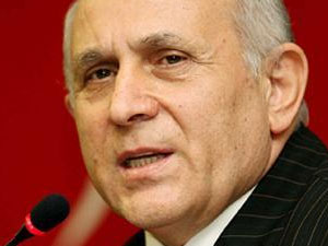 Kuzu'dan Arınç'a; 'Kimse bana fırça atamaz'