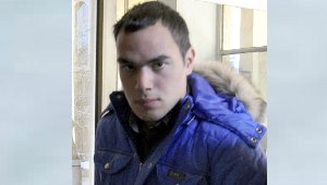 Adliyeye esrarla girerken yakalandı!