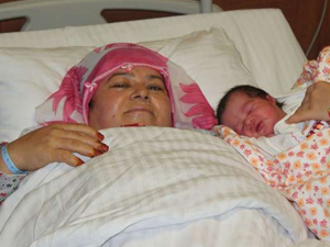 100 bin lira harcadı 50 yaşında anne oldu