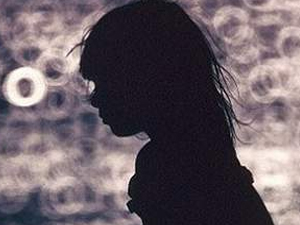 10 yaşındaki kardeşini intihar eylemcisi yaptı !