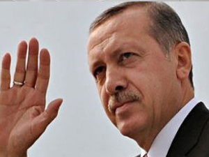 Siyaset sadece parlamentoda yapılmaz