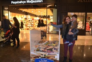 Kitap bağışı kampanyasına dev kumbara
