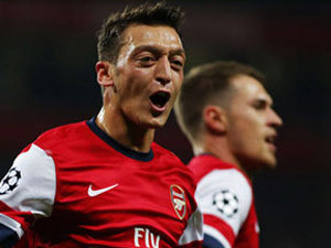 Mesut Özil'e büyük onur! Yine en iyi...
