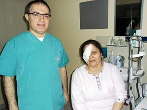 Saç tokası gözüne saplandı!