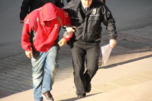 Çay ocağında hırsızlık:2 kişi tutuklandı